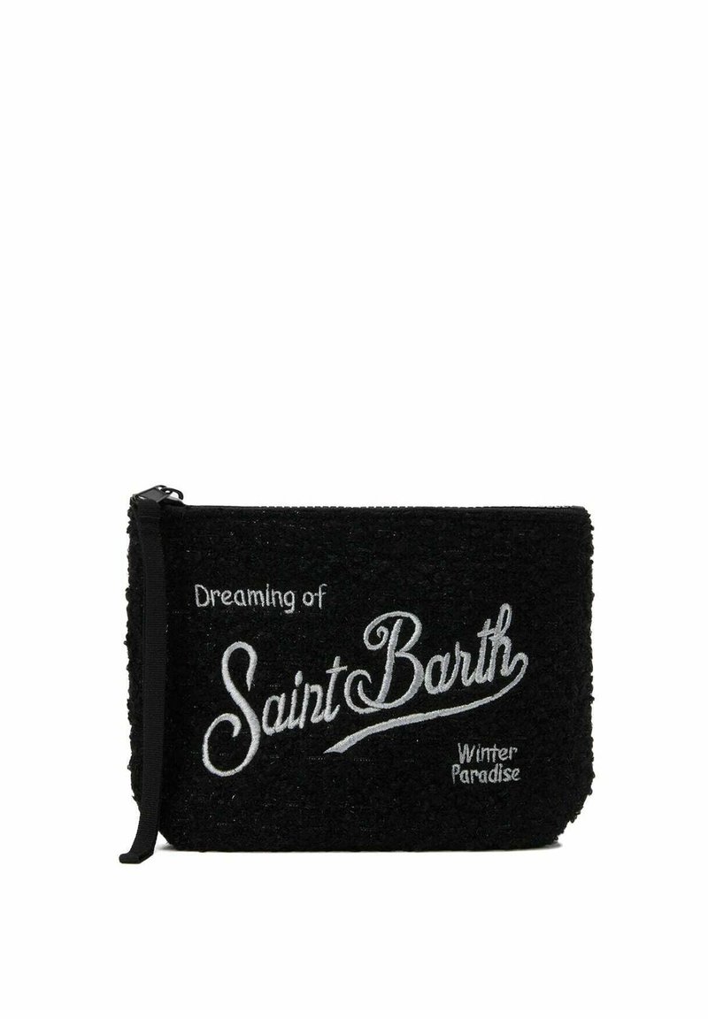 Zwart gestructureerd zakje met ritssluiting. Voorzien van wit geborduurde tekst: "Dromen van Saint Barth Winter Paradise." Compact ontwerp.