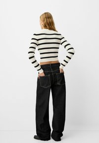 Bershka ROUND NECK  - Trui - black