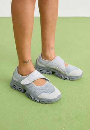 ADIFOM MEGAJANE - Trainers - crystal white/grey two/crystal white