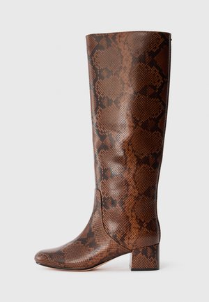 Boots - brown