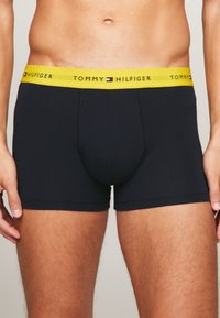 Tommy Hilfiger SIGNATURE TRUNK 3 PACK - Boxer alsónadrág - valley yellow/blue spell des sky