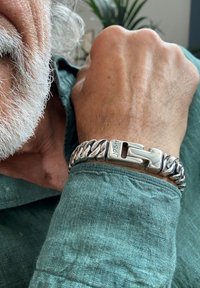 Josh Armband - silberfarben