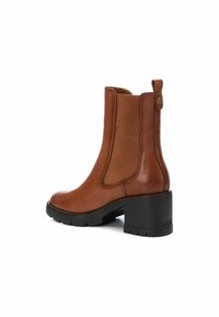 Carmela Botines con plataforma - camel