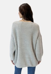 Elara - Sweter