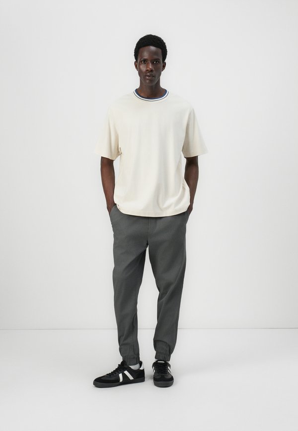 BIRCH TIPPING - Basic T-shirt2