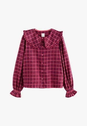 Punaisia ja mustia ruudullisia paitoja, joissa on suuri rypytetty kaulus, pitkät hihat kerääntyvin hihansuin ja napitus edessä. Pehmeä kangas.