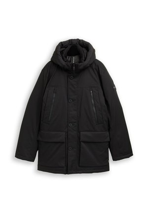 Juodas užsandarintas žiemos paltas su kapišonu, priekinis užtrauktukas, mygtukų uždarymas, dvi užtrauktuku užsegamos kišenės krūtinėje ir dvi kišenės su dangteliu juosmens srityje.