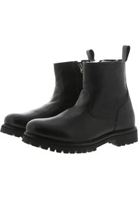 Botas de tobillo de cuero negro con un acabado suave, cremallera lateral y tira de agarre; suela de goma resistente con relieve para tracción; detalle de logo grabado.