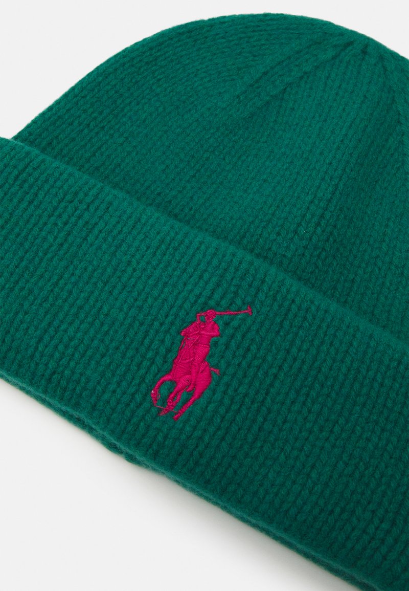 skully hat polo