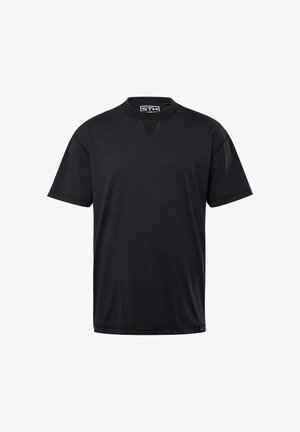 Schwarzes T-Shirt mit kurzen Ärmeln aus weichem Stoff, mit Rundhalsausschnitt und einem dezenten V-Stich-Detail am Kragen.