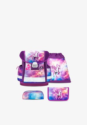 Set di borse scolastiche viola con nuvole rosa e blu, con design di unicorni volanti su zaino, borsa con coulisse, astuccio e portafoglio.