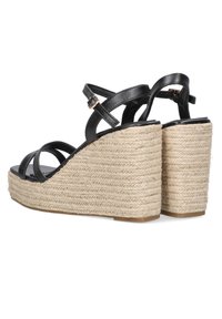 ETIKA DOÑANA - Sandalias de cuña - black