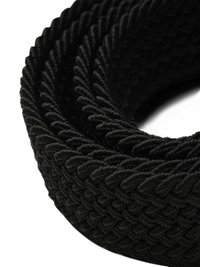 Corde enroulée noire en matériau tissé, présentant une texture tressée, soigneusement enroulée, avec une finition lisse et une épaisseur uniforme.