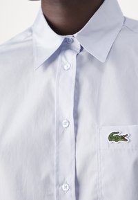 Lacoste Chemisier - light blue