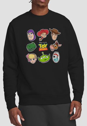 Schwarzes Sweatshirt mit den Gesichtern von neun Toy Story-Charakteren und dem Toy Story-Logo mittig auf der Brust.
