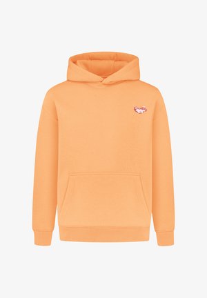 Sudadera naranja con un bolsillo frontal y puños acanalados. Cuenta con un pequeño logotipo gráfico en el pecho. Hecha de una tela suave y cómoda.