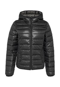 Veste matelassée noire à capuche avec une texture brillante, fermeture éclair devant et coutures diagonales. Elle comprend deux poches latérales et des poignets élastiques.