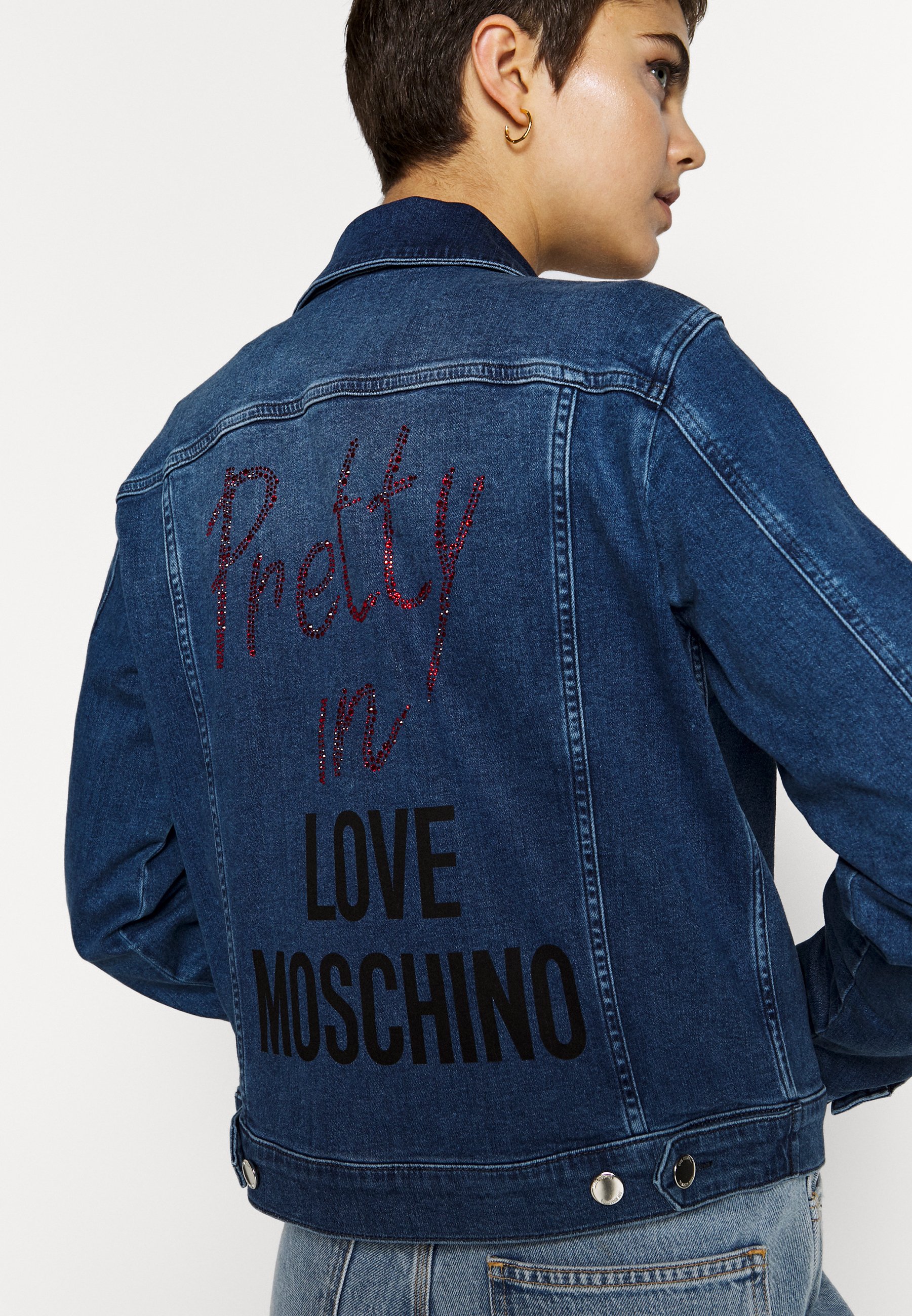 Love Moschino Veste en jean denim ZALANDO.FR Vestes Moschino : Achetez jusqu'à −50% | Stylight