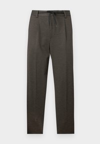 Unselected, medium brown