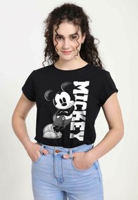 Disney DISNEY CLASSIC MICKEY MICKEY LEAN - T-shirt z nadrukiem