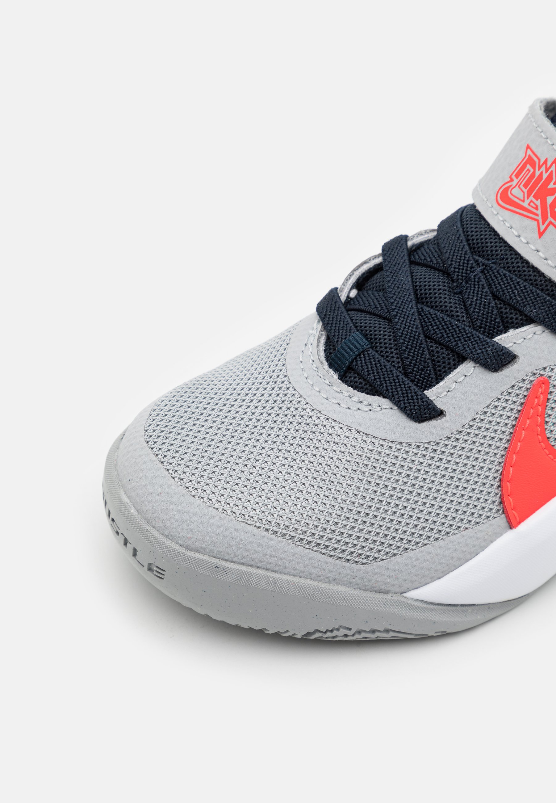 Nike Performance TEAM HUSTLE D 10 