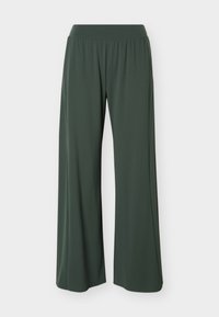 Selected, camo green/white