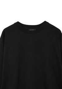 Felpa nera con scollo rotondo, realizzata in tessuto misto cotone. Presenta una superficie liscia e un design minimalista senza motivi visibili.