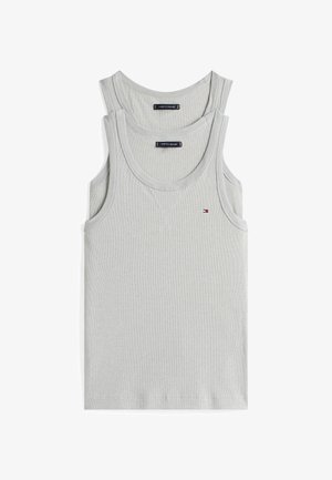 Grå bomulds tanktoppe i en pakke med to, med ribbet tekstur, rund udskæring og et lille logo accent nær kanten.