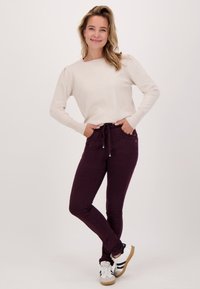 JE M'APPELLE JOGG - Jeans Skinny Fit - bordeaux