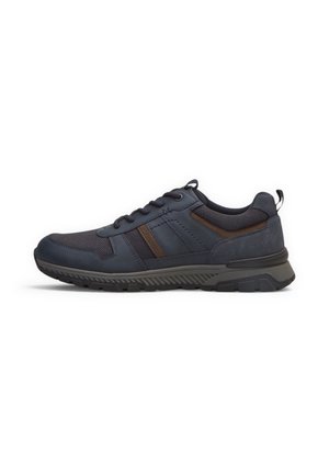 Scarpa sportiva blu scuro con dettagli marroni, chiusura frontale con lacci, tomaia in mesh e pelle e suola in gomma testurizzata, vista di lato.