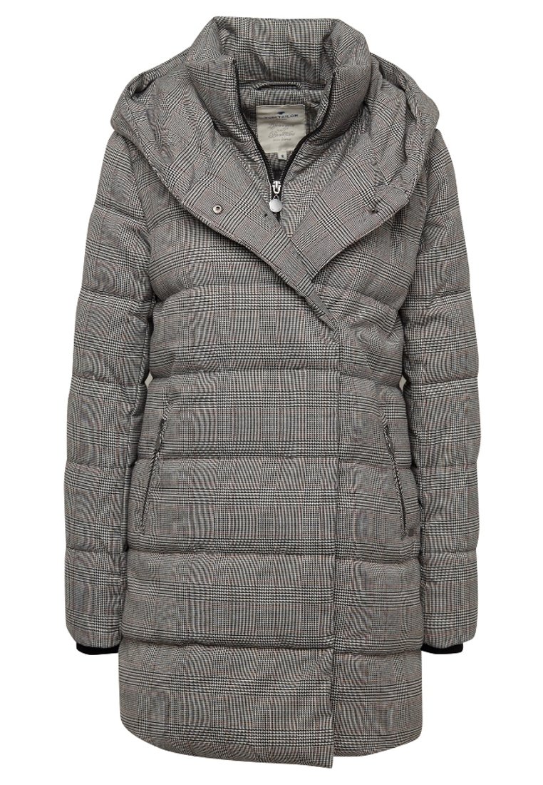 Abrigo acolchado gris con patrón de cuadros, con una capucha grande, cierre de cremallera y bolsillos laterales. Hecho de tela ligera e aislante.