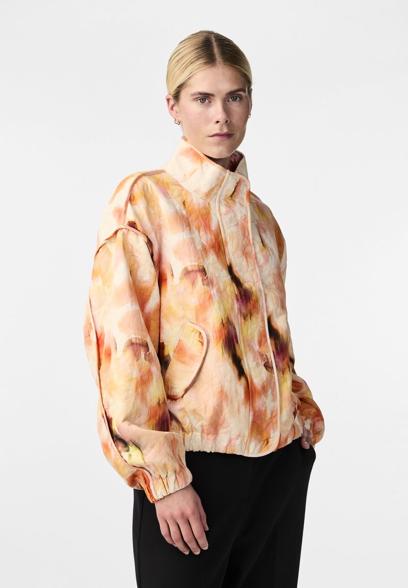 YAS YASFIPA QUILTED JACKET - Giubbotto Bomber - abbey stone