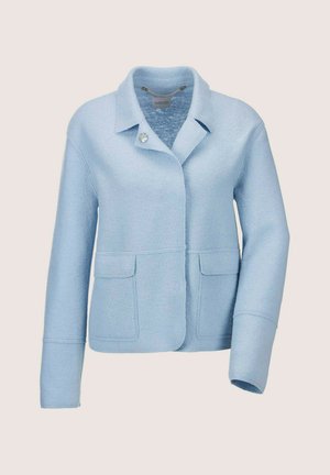 Hellblaues Jacket aus strukturiertem Stoff, mit einem Kragen, einem Knopfverschluss und zwei Vordertaschen.