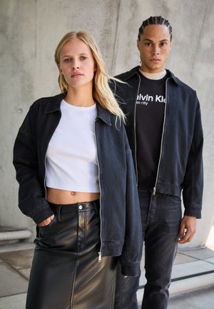 EXCLUSIVE PADDED OVERSHIRT JACKET UNISEX - Teksajakk - black