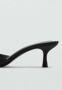 Thumbnail Image 5