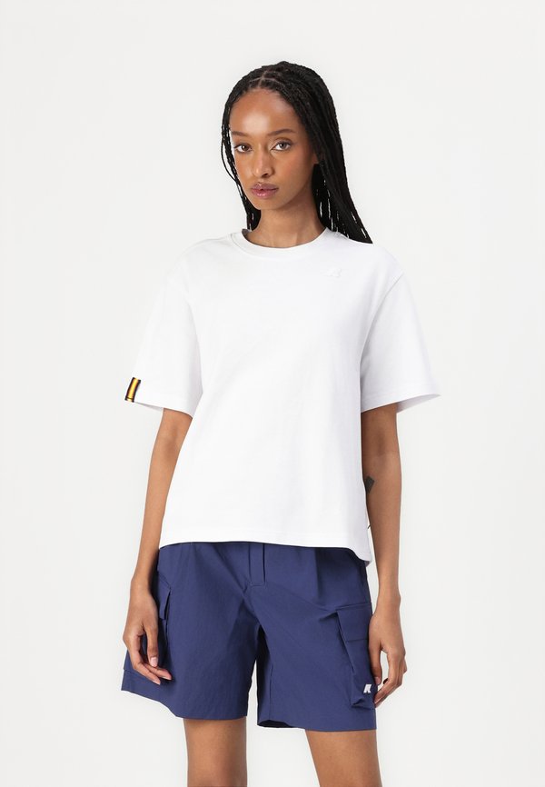 CLARE - Basic T-shirt