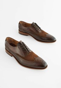Next OXFORD WING BROGUE - Elegantní šněrovací boty - brown