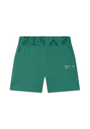 Shorts en coton teal avec une ceinture décorative à motifs, dotés de poches latérales et d'un logo métallique sur la jambe gauche.