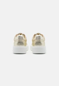 Nubikk VINCE TORA - Tossud - gold metallic/shiny