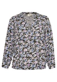 Langärmlige Bluse mit schwarzem Hintergrund und dichten Blumenmuster in Blau, Flieder und Weiß, mit V-Ausschnitt und gerüschten Ärmelbündchen.