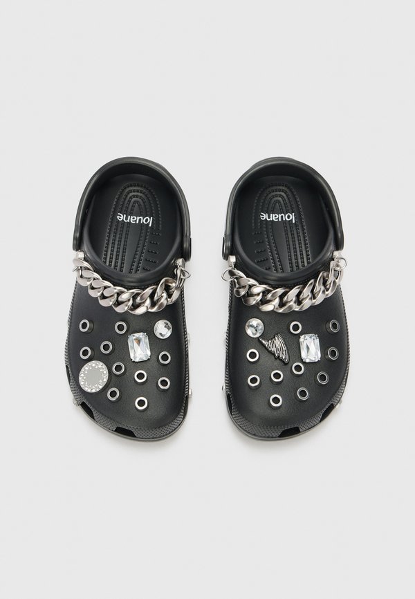 LOUANE X CROCS CLASSIC - Clogs2