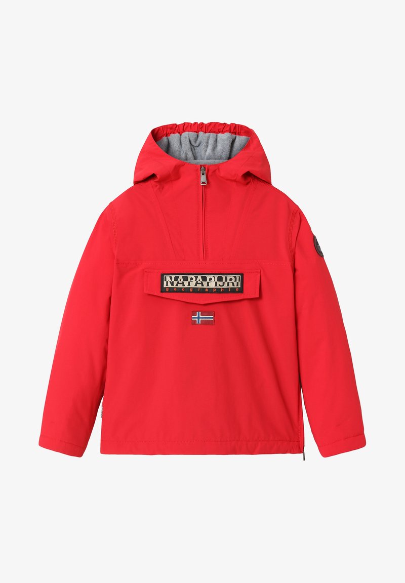 Veste à capuche rouge avec doublure grise, fermeture éclair avant et poche appliquée. Présente un logo et un petit détail du drapeau norvégien.