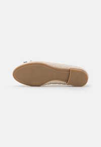 Tamaris Ballerine - ivory