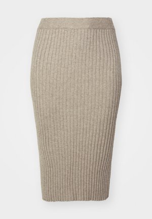 Jupe crayon en tricot beige avec texture à côtes verticales, longueur mi-mollet et taille élastique pour un look ajusté.