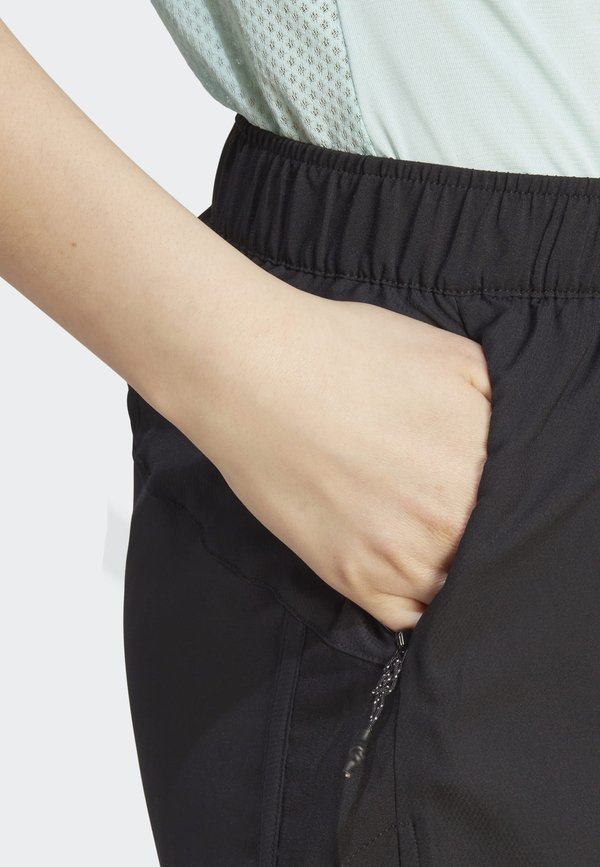 TERREX MULTI TRAIL - Sports shorts2