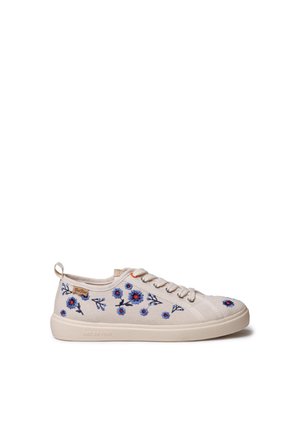 Bež platnene superge z izčrpnim modro-rdečim cvetličnim vezenjem, okrogel prst, sprednje zavezovanje z vezalkami in teksturirano gumijasto podplato.