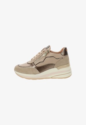 Sneaker da donna beige e marrone con lacci, cerniera laterale, texture in suede e pelle, suola spessa e nome del marchio "KEYS" sul tallone.