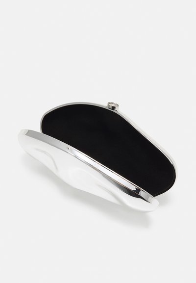 Cult Gaia THE CALDERA - Clutch - shiny silver coloured