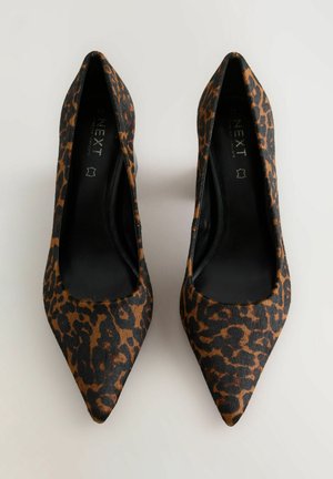 Leopardenmuster-Pumps mit spitzem Zehen-Design, aus strukturiertem Stoff in Schwarz- und Brauntönen, mit einem schwarzen Innenfutter.