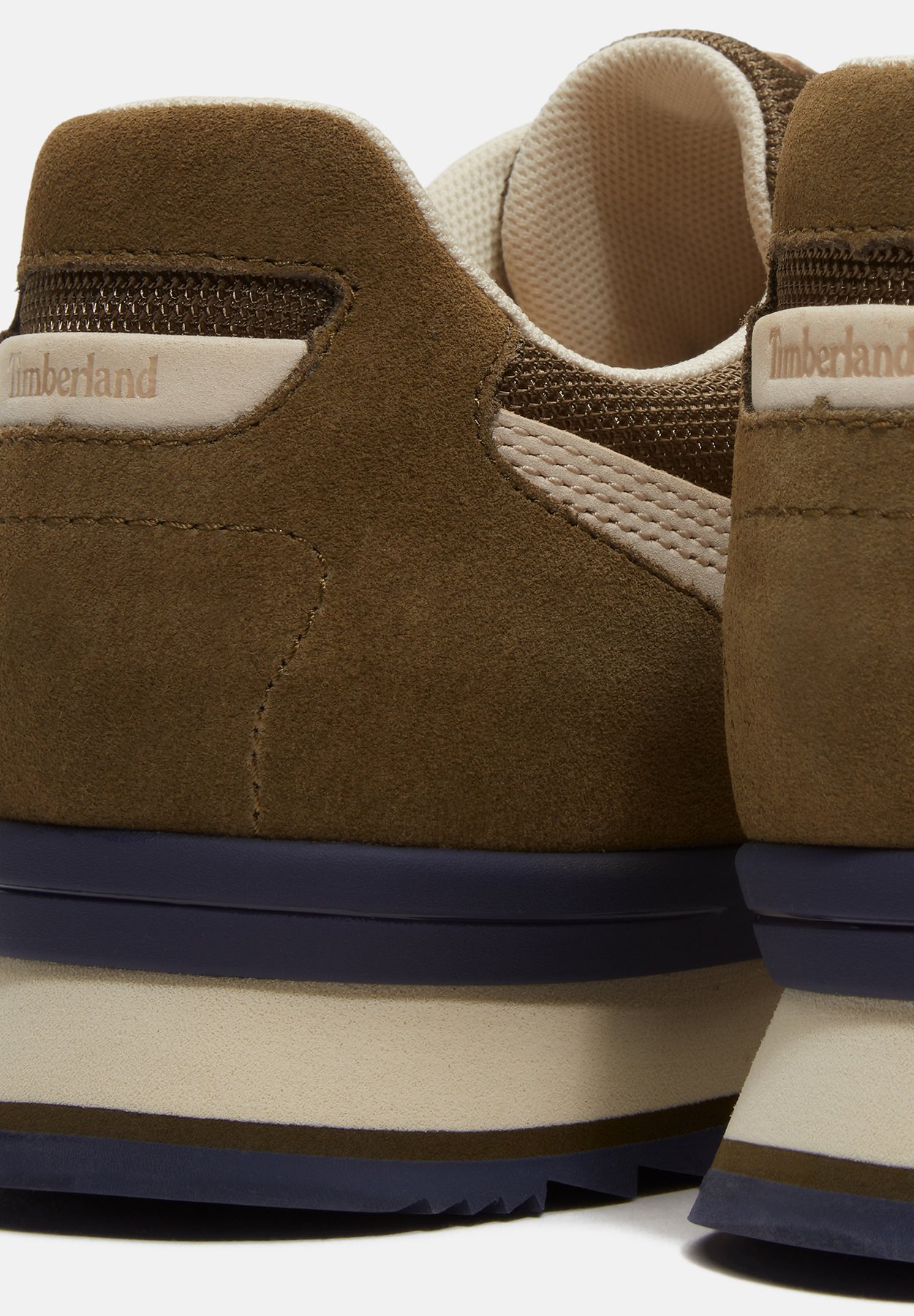 LOW LACE-UP SNEAKER